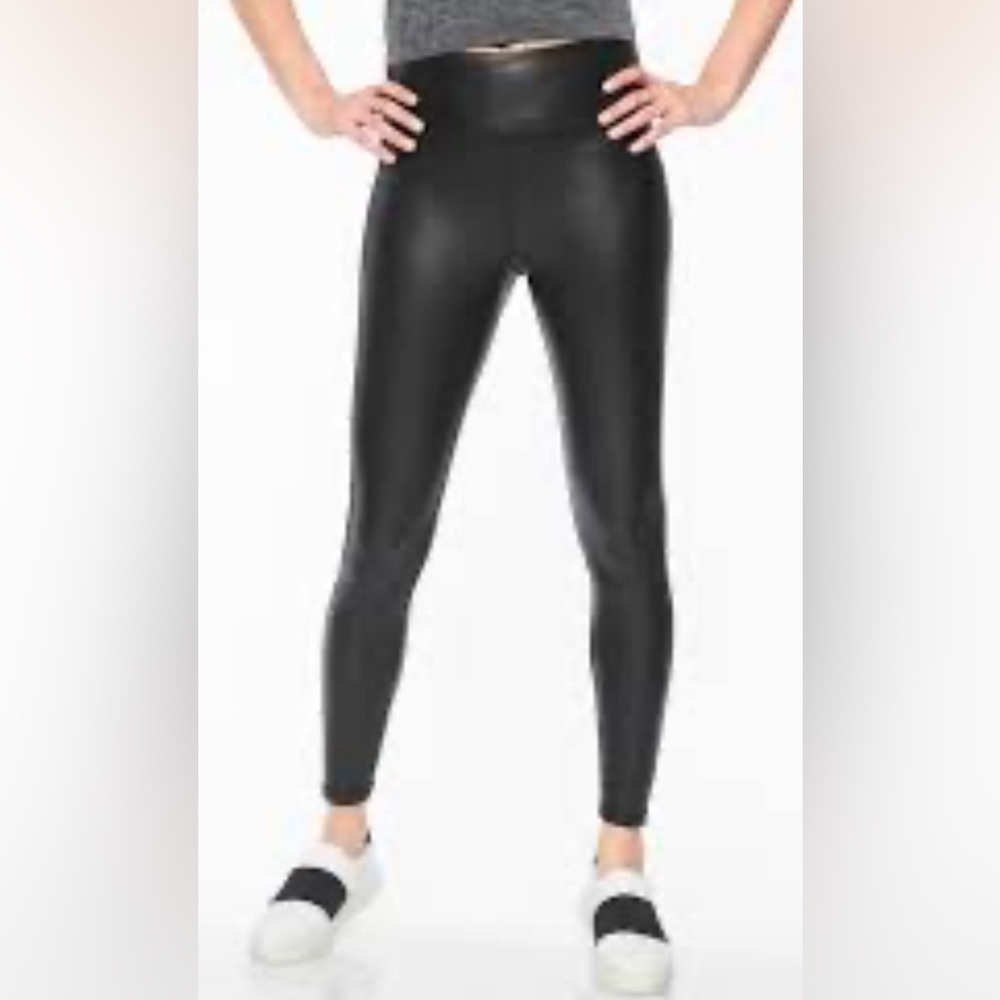 ATHLETA Gleam Faux Leather Leggings.‎ Black. Women Small